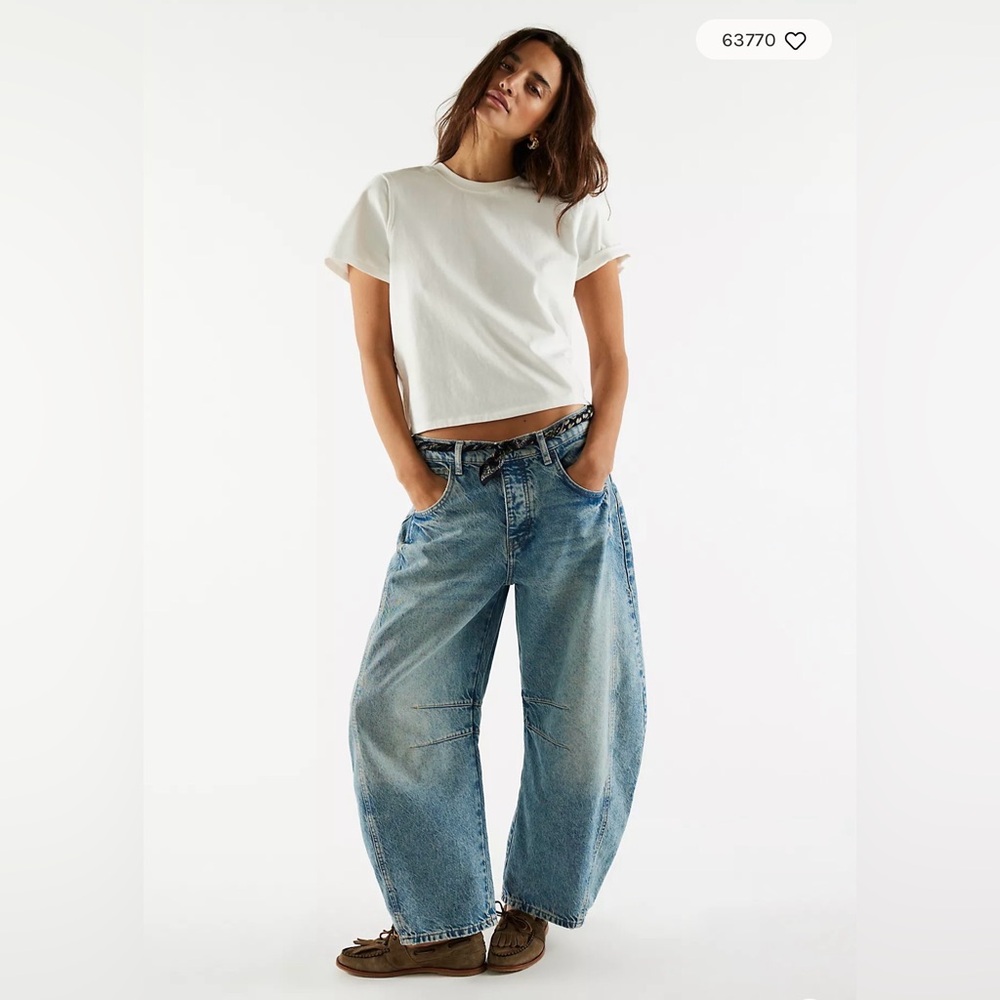 Free People We The Free Good Luck Mid-Rise Barrel Jeans size 25 ultra light beam